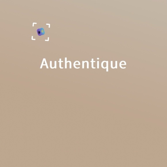 GCDS Printed Logo Cropped Sweater Long Sleeve Sz Medium 100% Authentic❤️ - Picture 10 of 12